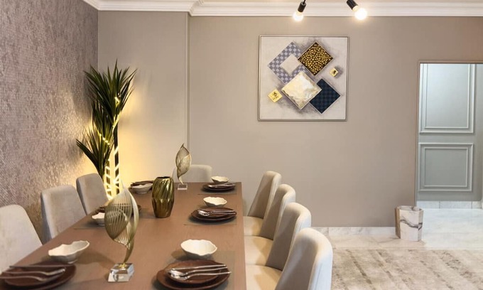 Nasr City House | Spacious 3BR Near Airport + City Stars + Pyramids| Sleeps 10