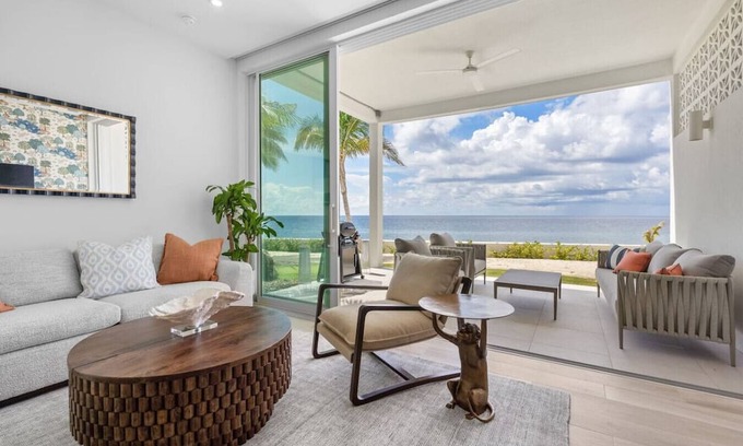 Northwest Point Apartment | Oceanfront Sunset Patio w/BBQ + Pool, Gym & Spa