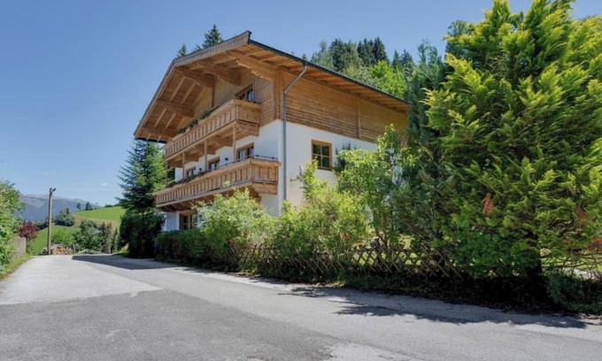 Hollersbach im Pinzgau Ski Chalet | Spacious premium chalet near ski resort KitzSki