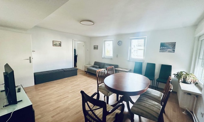 Friedrichsdorf Apartment | Spacious 4-room apartment with terrace and garden
