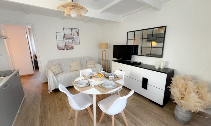 Bleriot-Plage House | Le Côtier, charming cottage on the beach