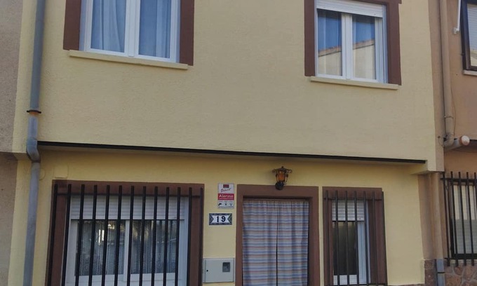 Navaluenga House | Welcoming house 100 meters from the river, sleeps 6.