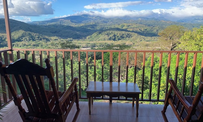 Esparza House | Connecting with nature