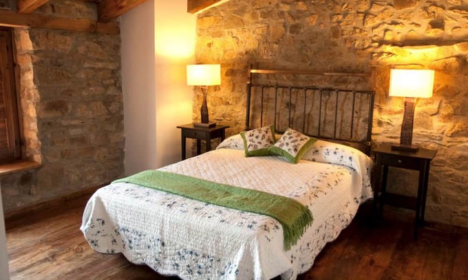San Vitero Cottage | El Ramayal - Stone House with Covered Patio