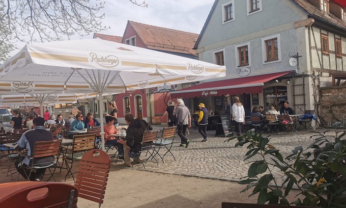 Naundorf Apartment | Beautiful vacation apartment in a quiet location with balcony, only 200 meters from the village square