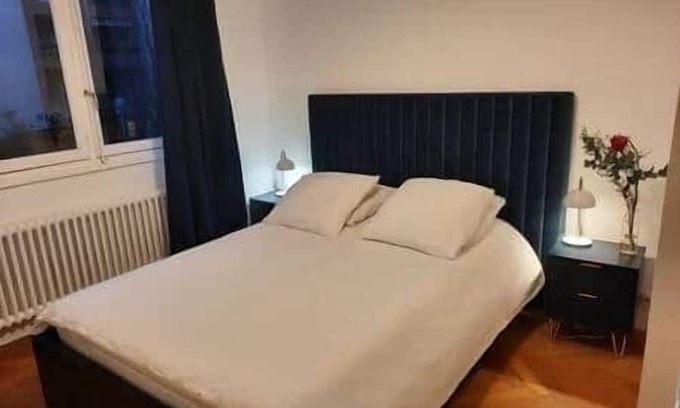 Perrache Apartment | "Guillaume Cityscape" - 4-room apartment