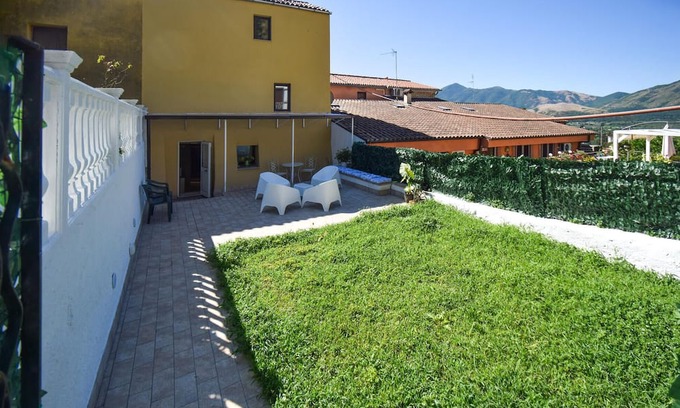 Venafro House | Nice home in Venafro with house a mountain view