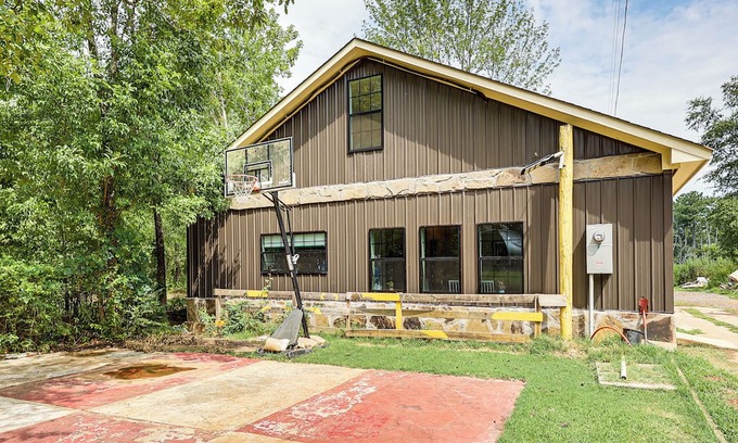 Columbus House | Family Home w/On-Site Waterfall & Pond in Fulton!