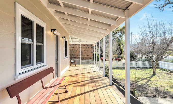 Cooma House | Newly renovated 4 bed, 3 bath retreat with lux stone fireplace & cook’s kitchen