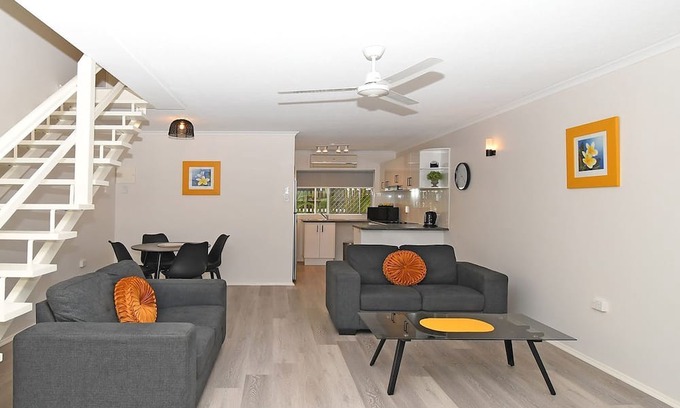 Torquay House | Coast Apartments 2 bedroom Hideaway