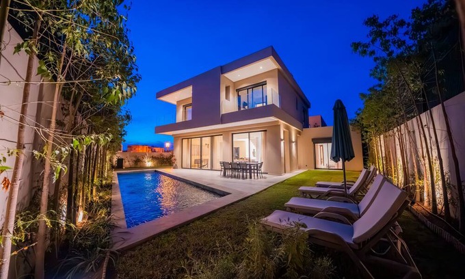 El Aggada Villa | Villa Othman: Swimming pool in Amelkis 15MIN center