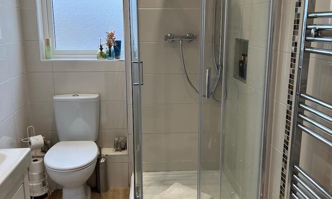 Swords Apartment | Cosy 2 Double Bed Apartment | Close to Dublin Airport & Malahide Castle