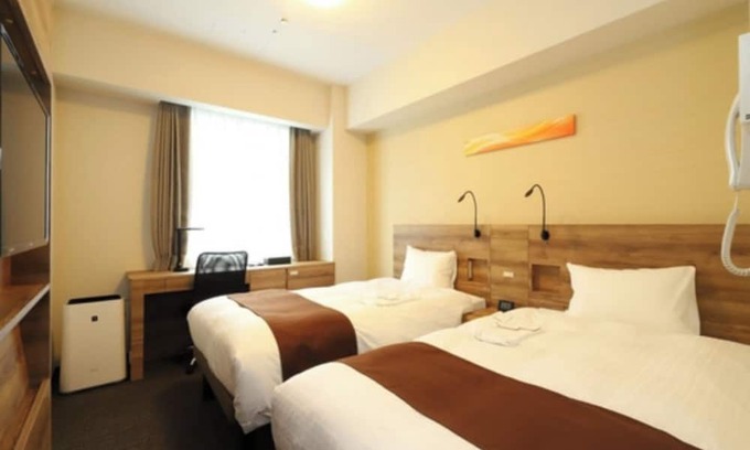 Higashishinsaibashi Hotel | Nonsmoking Standard Twin Room Room only/Osaka Ōsaka
