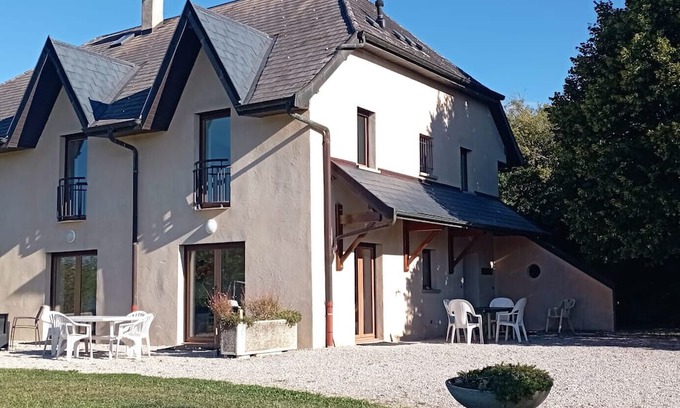 Sillingy Cottage | Villa 'Le Paradis' with Mountain View, Private Terrace and Private Garden