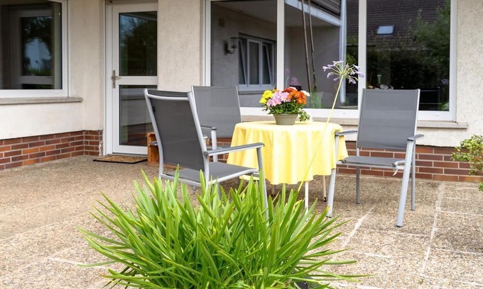 Buechenbeuren Apartment | Apartment Schwalbennest - apartment/flat, shower and bathtub, 2 bedrooms