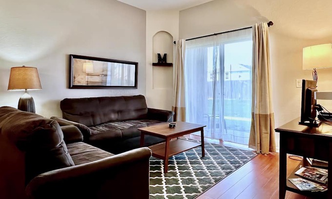 Regal Palms House | Spacious 4Bd TH Regal Palms 2530CA