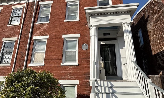 Church Hill House | Historic Richmond 2 bedroom townhouse; the heart of Church Hill. June/July 2025