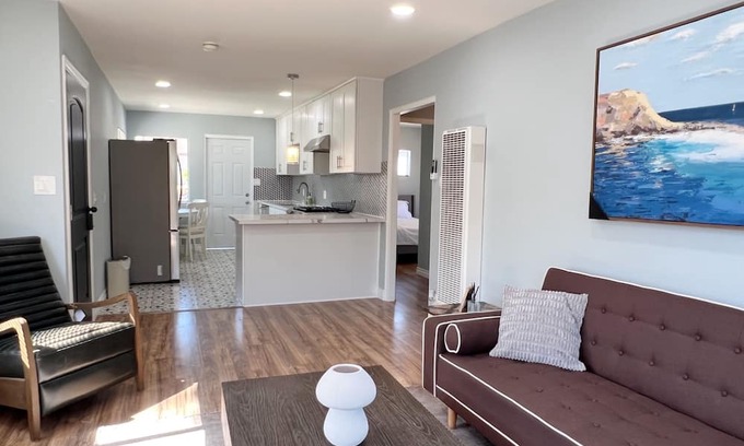 Duarte House | Central Mountain View Home near City of Hope & All