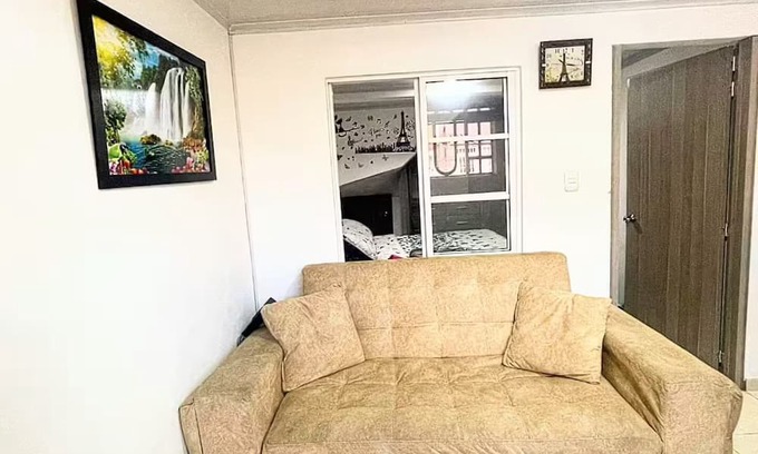 Quirigua Apartment | Complete mini depa- 15 min Airport- 1 floor.