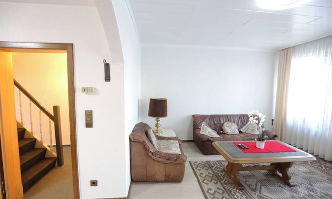 Rhein-Erft-Kreis District Apartment | City Apartment 12b - Located right next to the pedestrian zone and Brühl Palace Park