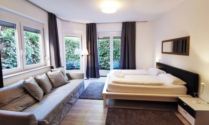 Bergheim Apartment | city centre | air-conditioned | Netflix | terrace
