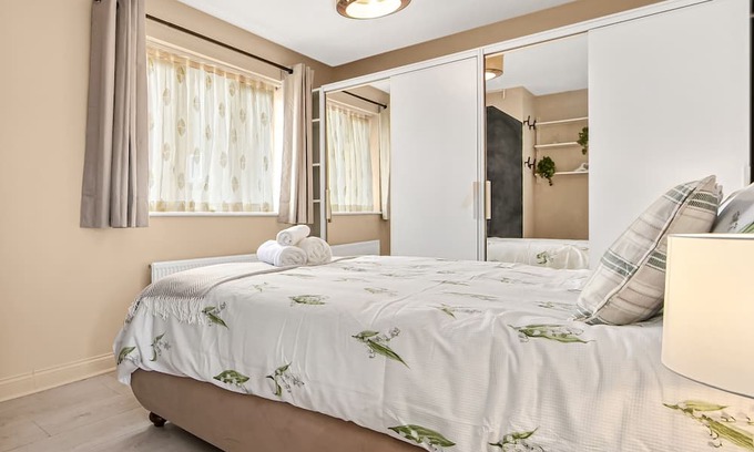 Brownswood House | Exclusive 3 bedroom House near Manor House!