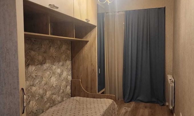 Saburtalo Apartment | Spacious 3-bedroom apartment in charming T'bilisi with WiFi, AC