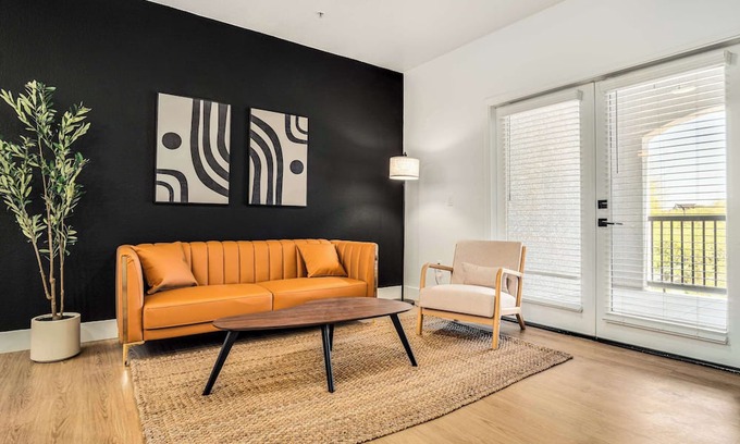 Glendale Apartment | Boulevard Stays Luxe 2BR by the Stadium Pool, Parking, Gym 05