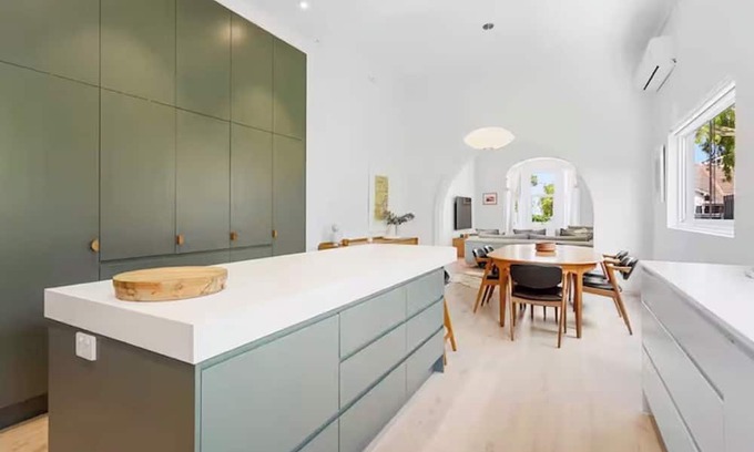 Bronte House | The Bronte Delight