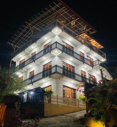 Harispattuwa Hotel | Hotel White House