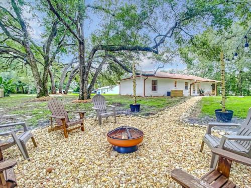 Orange City House | Boho Cottage By Blue Springs- 3 Bedrooms- 6 Guest